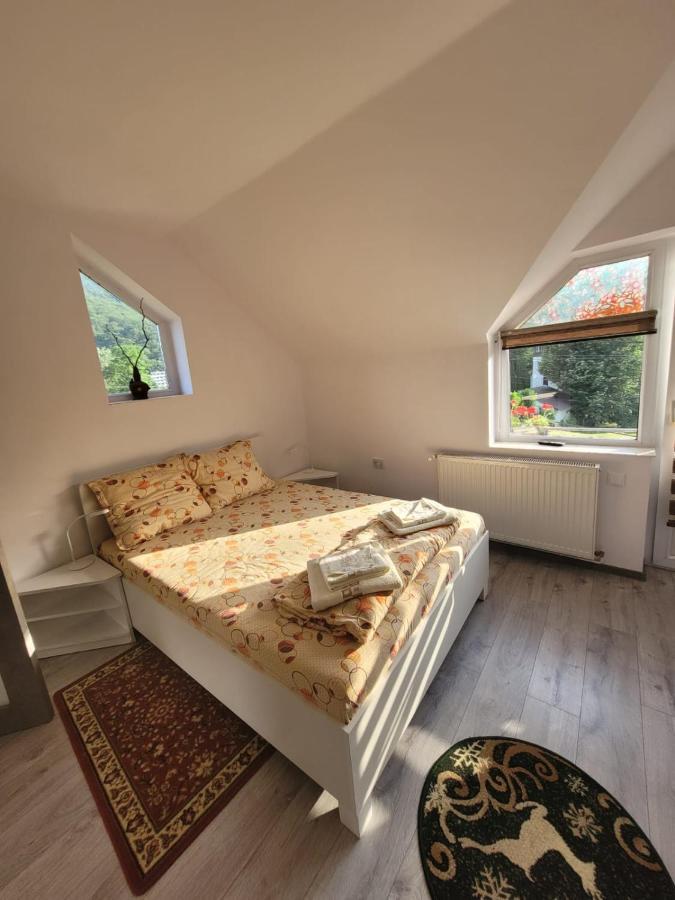 Vila Castelana Caciulata Exteriér fotografie